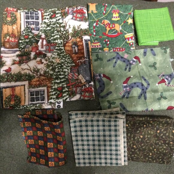 Quilter's Holiday Scrap Bag - Picture 5 of 6